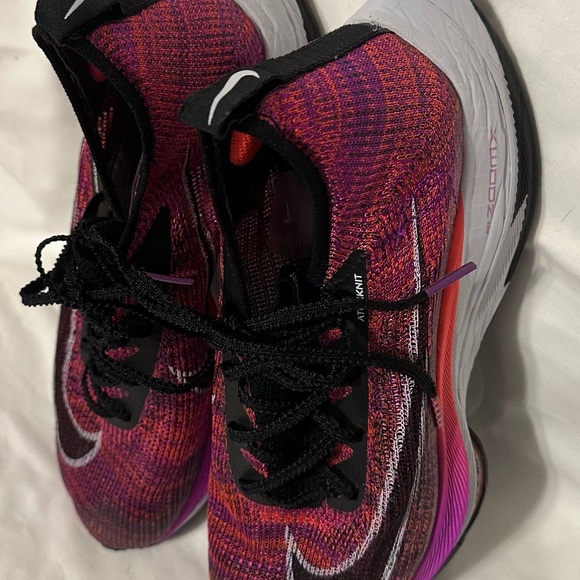 Nike Women's Pink and Purple Athletic Shoes - Picture 5 of 7